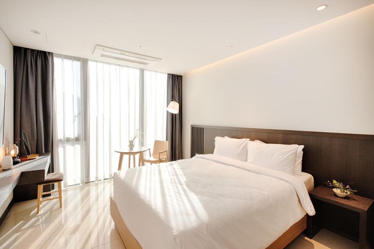 Union Hotel Seoul Bagian luar foto