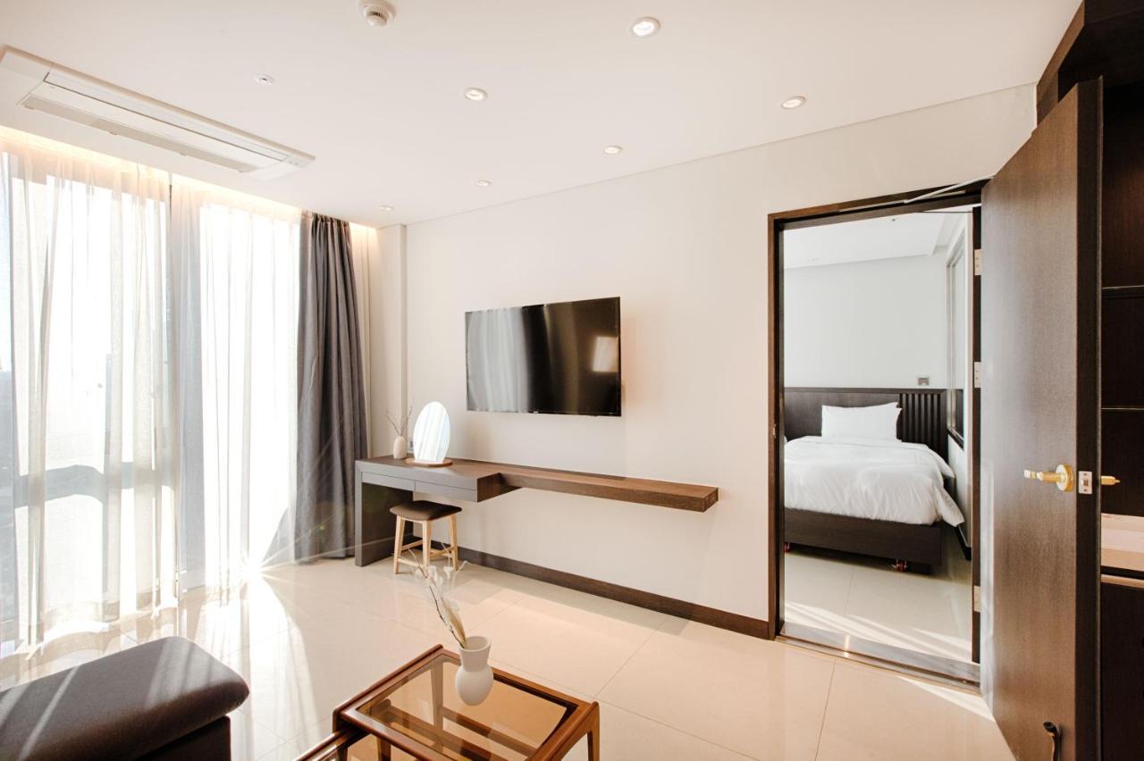 Union Hotel Seoul Bagian luar foto