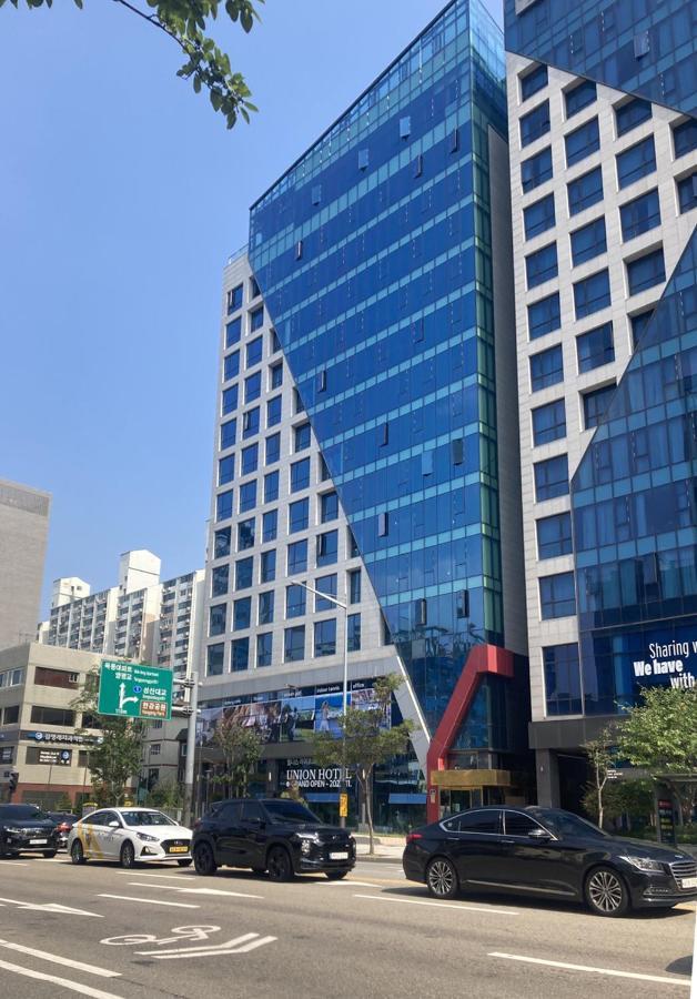 Union Hotel Seoul Bagian luar foto