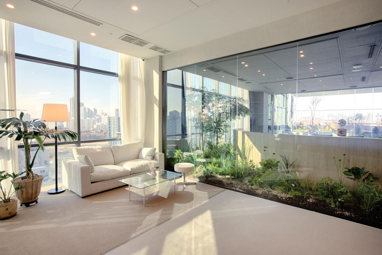 Union Hotel Seoul Bagian luar foto