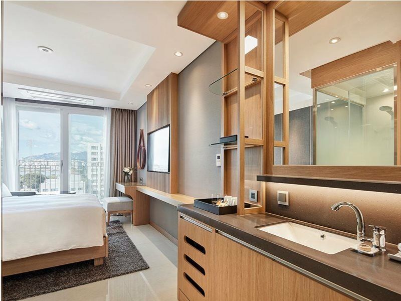 Union Hotel Seoul Bagian luar foto